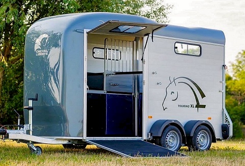 Link to the Wales & West Horseboxes website