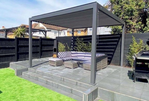 Link to the Woodlark Garden Luxury website